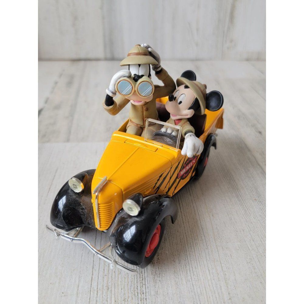 Bantam Disney Safari Mickeys tours car‎ limited edition goofy figure jeep